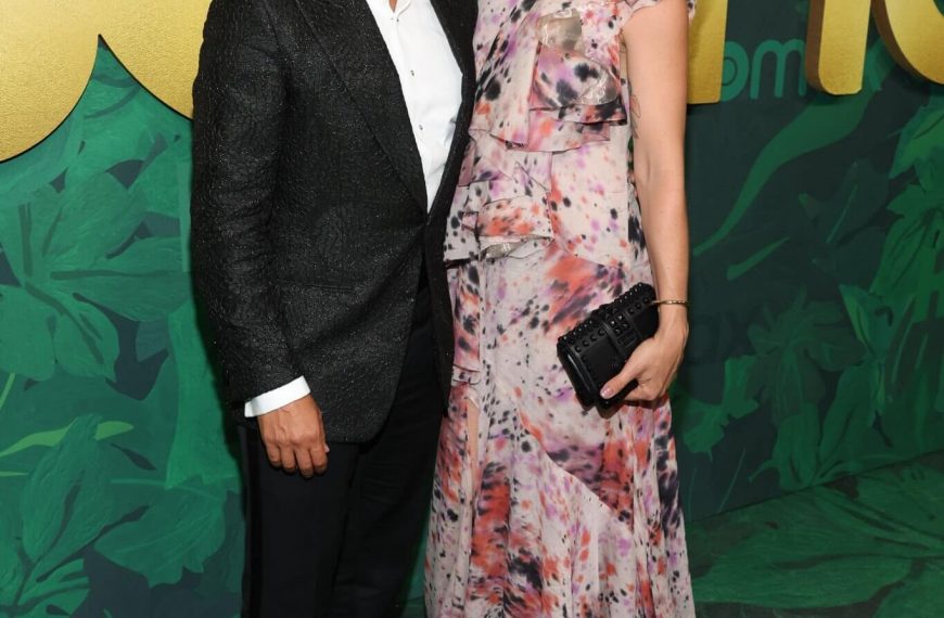 Oscar Isaac and Elvira Lind attend HBO / HBO Max Emmy Nominees Reception at San Vicente Bungalows on September 12, 2022 in West Hollywood, California.